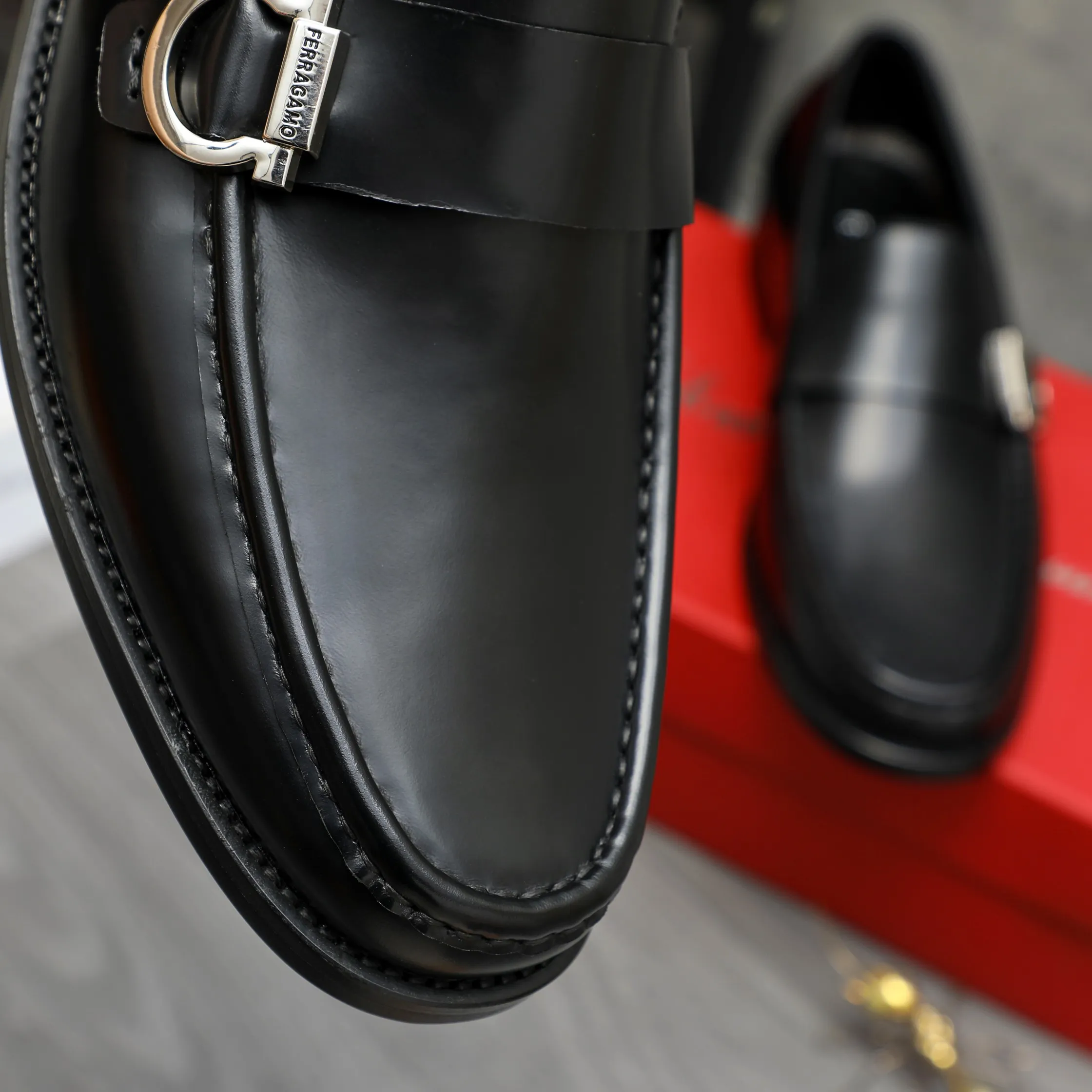 Men's shoes 💰442 Product trademark: Ferragamo "Ferragamo" business formal leather shoes Regular size: 38-46 (45.46 custom-made and non-returnable) Product materials: Selected pearlescent cowhide upper, cowhide lining, original rubber outsole